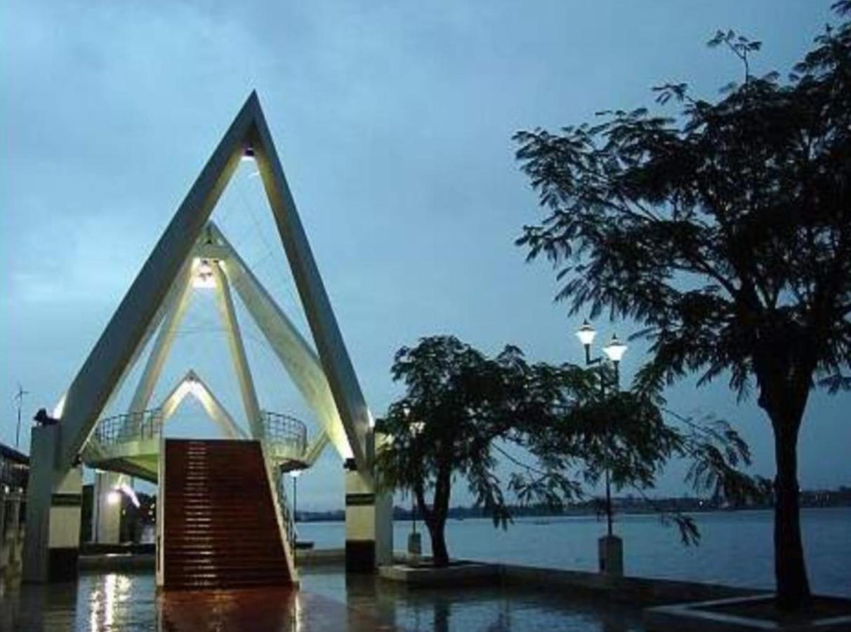 Raelyn'S Homestay Kochi المظهر الخارجي الصورة